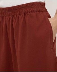 Assembly Label - Lola Barrel Pants