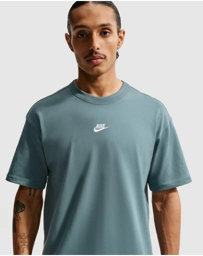 Nike - Sportswear Premium Essentials T-Shirt