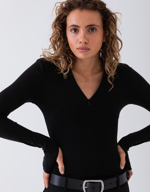 Style Addict - Demi Zip Top