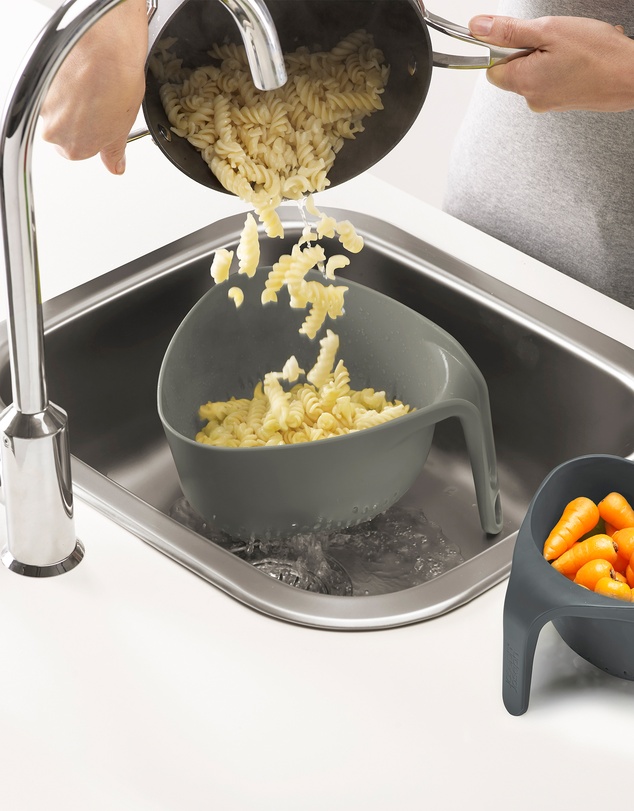 Joseph Joseph - Nest™ 2-piece Colander Set (Grey)