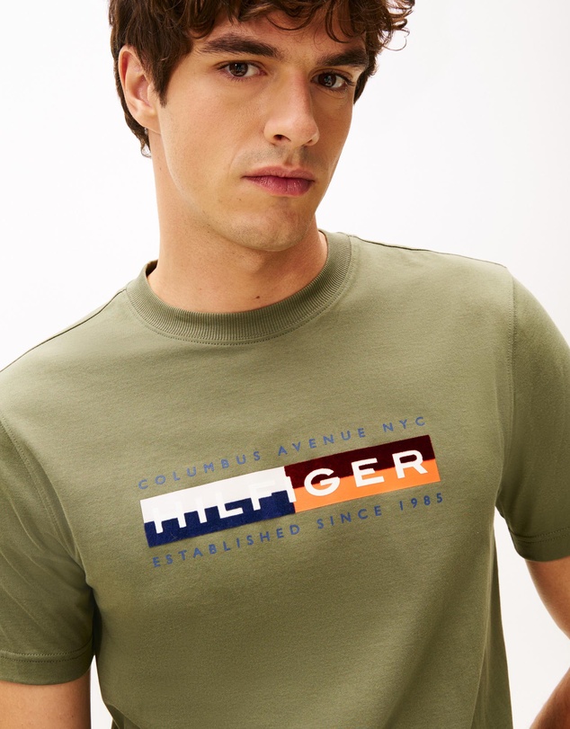 Tommy Hilfiger - Colour Block Graphic Tee