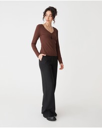 Forcast - Isla V-Neck Bamboo Top
