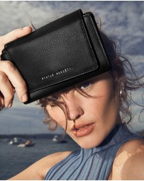 Status Anxiety - Visions Wallet