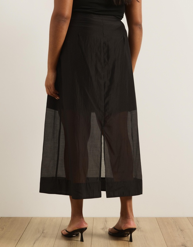 Atmos&Here Curvy - Lola Organza Sheer Maxi Skirt