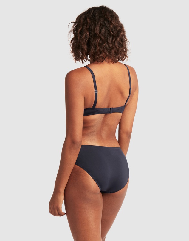 Sea Level Australia - Essentials Cross Front Moulded Underwire Bra