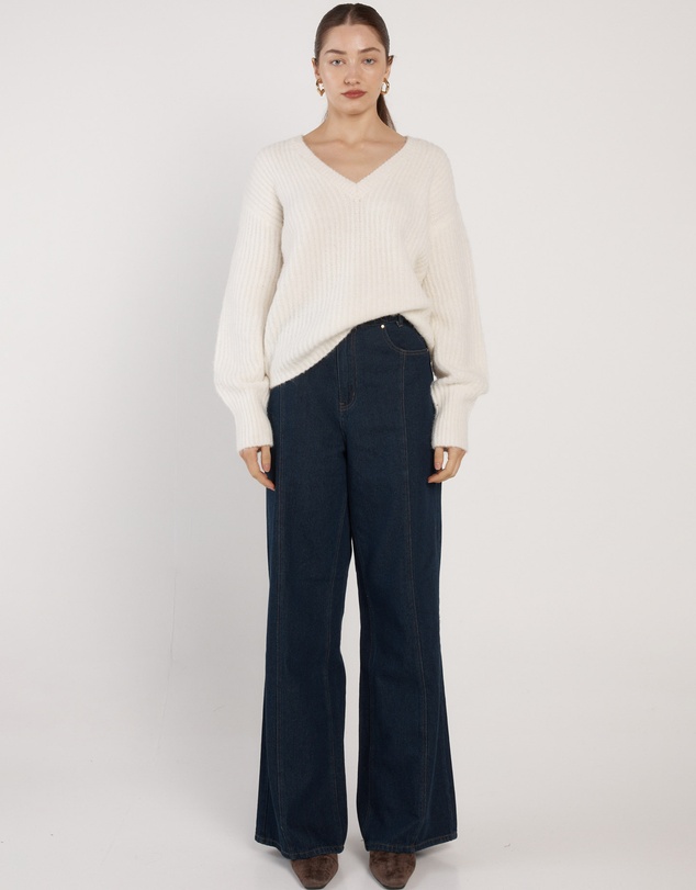 Fate + Becker - Remy V-Neck Jumper