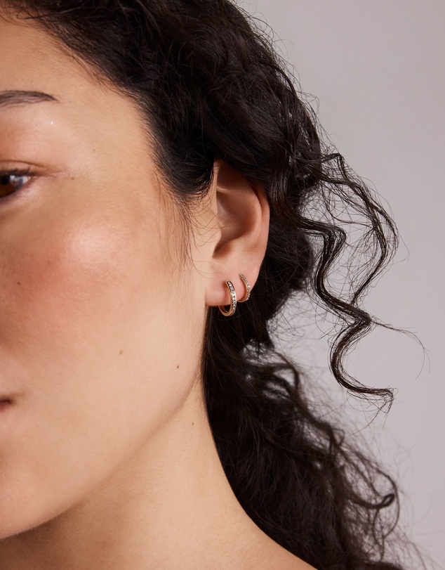 Michael Hill - Round Brilliant Diamond Huggie Hoop Earrings in 10kt Yellow Gold