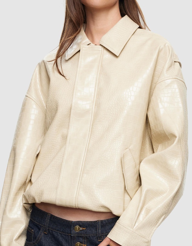 Lioness - Kenny Bomber