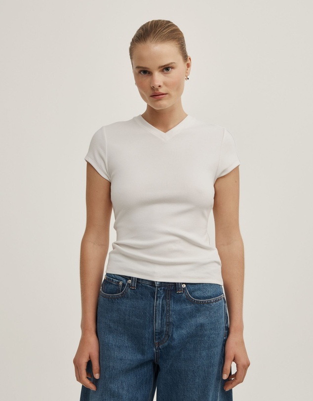 Witchery - High V-neck T-shirt