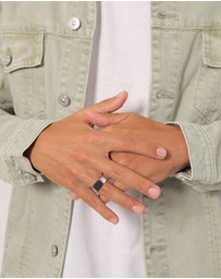 Kuzzoi - ICONIC EXCLUSIVE - Ring Men Signet Square Matt in 925 Sterling Silver Oxidised