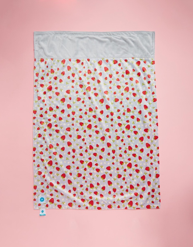 itti bitti - Travel Blanket Strawberry Shortcake