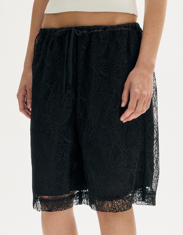 Minima Esenciales - Esra Lace Shorts
