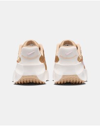 Nike - Aura Edge - Women's