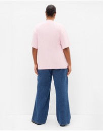 City Chic - Plus size Laid Back Amore Tee - pink