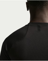 Nike - Pro Training Nike Dri-FIT Short-Sleeve Top