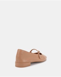 Miss Sofie - Ledger Flats