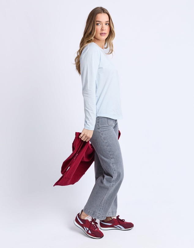 Foxwood - Signature Long Sleeve Tee Ice Blue