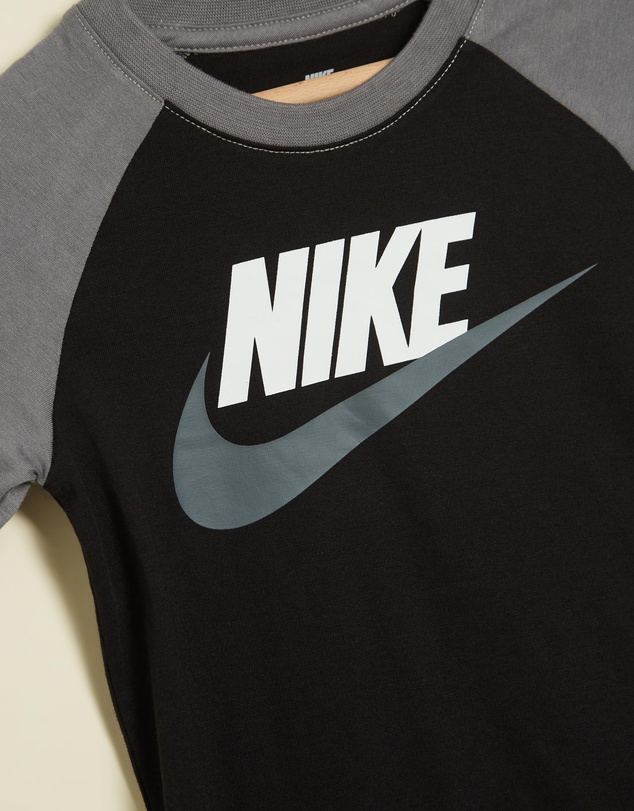 Nike - Sportswear Futura Raglan Tee - Kids