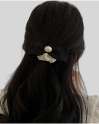 KAJA Clothing - Noir Pearl Bow Scrunchie