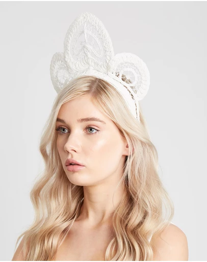Heather McDowall - Meghan Lace Crown