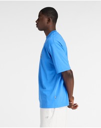 New Balance - Ghica Line Up Oversized T-Shirt