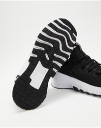 Nike - Free Metcon 6 - Women's