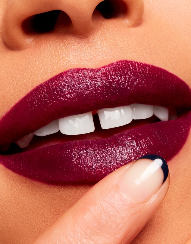 MAC - Powder Kiss Velvet Blur Slim Stick