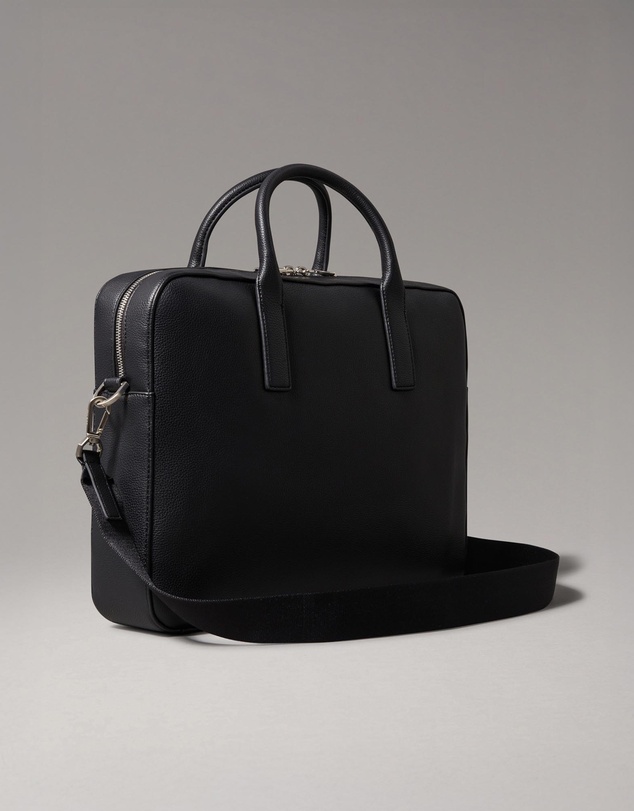 Calvin Klein - Logo Micro Pebble Commuter Bag