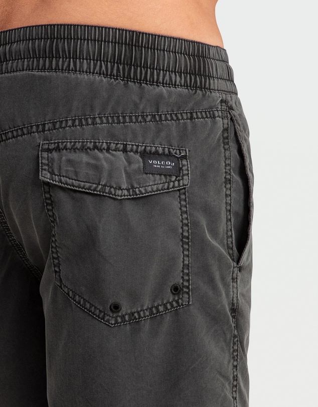 Volcom - Mens Center 17