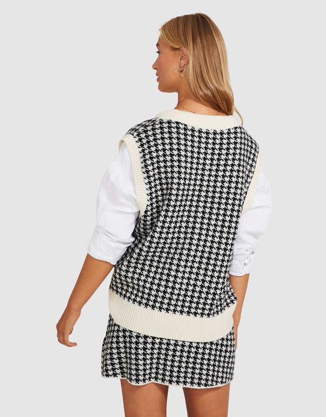 Subtitled - Dilan Houndstooth Vest