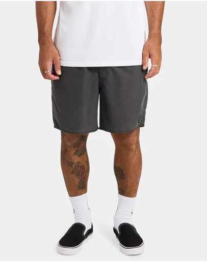 Volcom - Mens Center 17