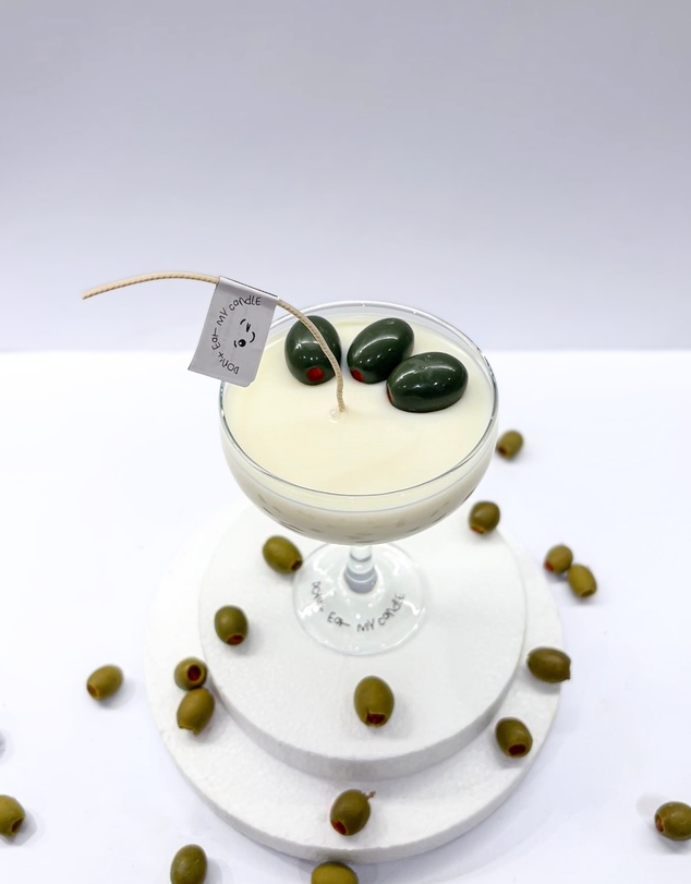 Don't Eat My Candle - Dirty Martini Cocktail Candle - Double Pour (220g)