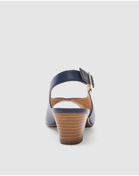 Wide Steps - Hilda