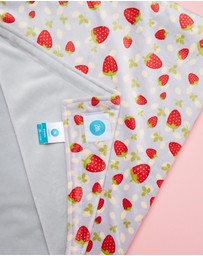 itti bitti - Travel Blanket Strawberry Shortcake