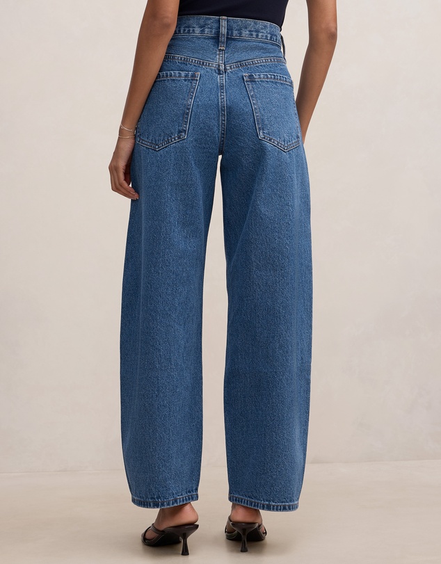 Forever New Petite - Emma Petite Mid Rise Barrel Jeans
