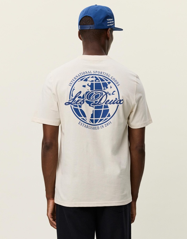 Les Deux - Ben Globe T-Shirt
