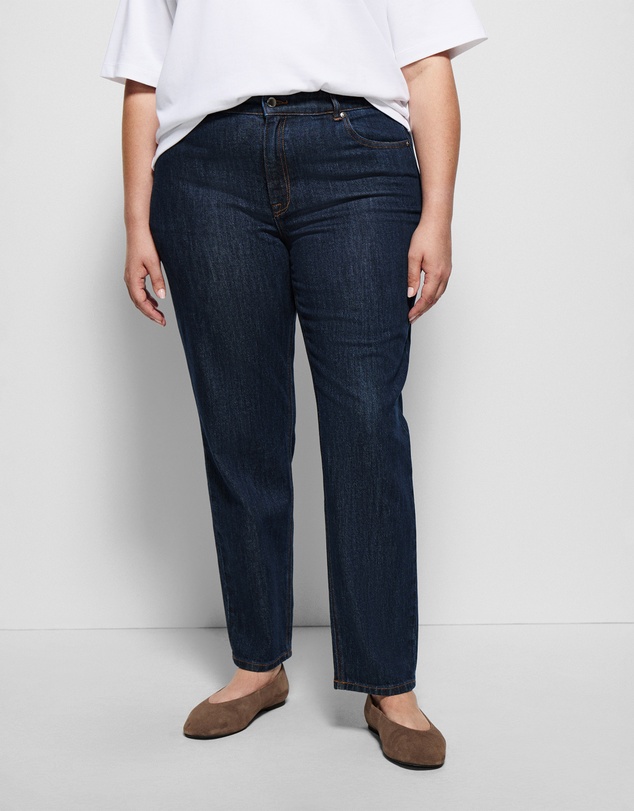 Commonry - The Mid Rise Slim Jean