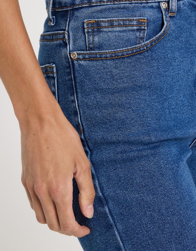 The Fated - Izzy Cropped Mum Jeans