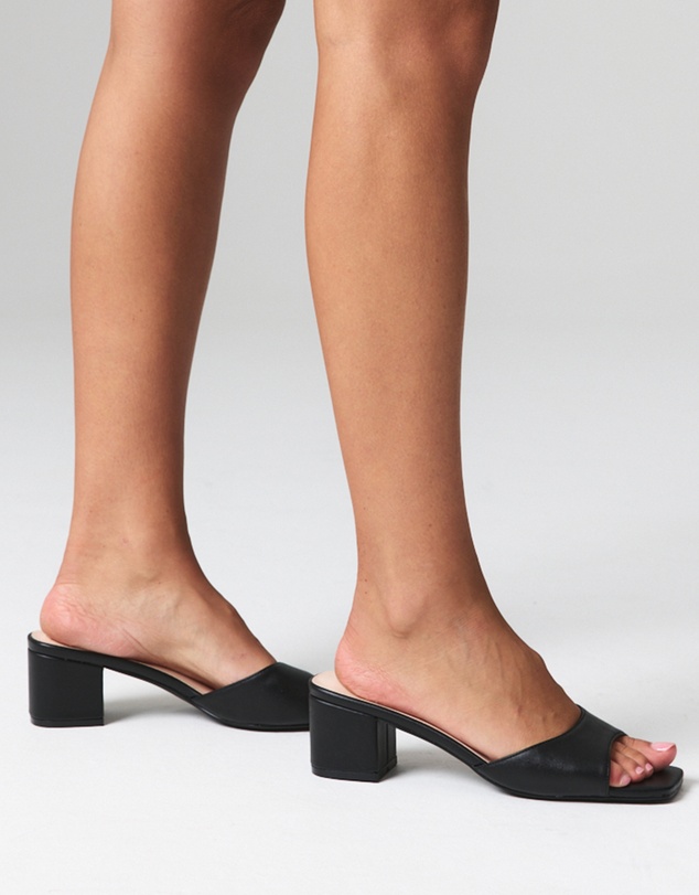 Verali - Wednesday Block Heel Mules