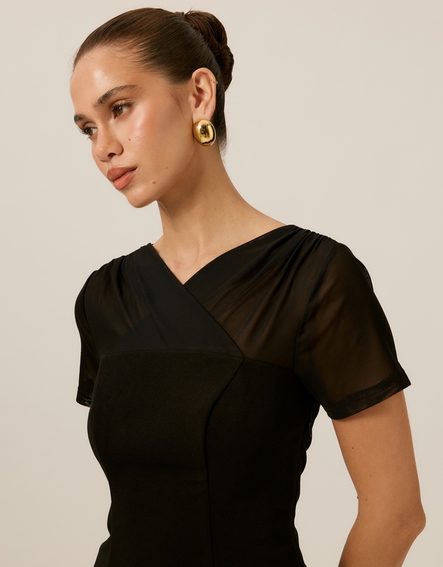 Tussah - Olivia V-Neck Crepe Top