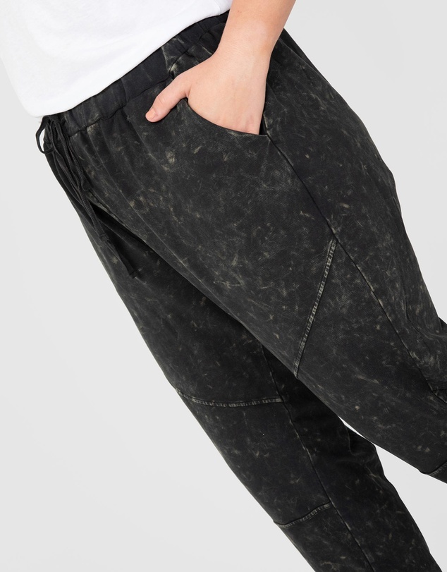 Love Your Wardrobe - Jessie Washer Jogger