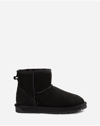 Ozwear Connection Uggs - Ugg Classic Mini Boots (Water Resistant)