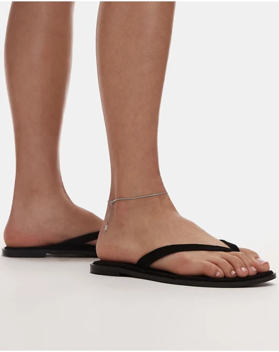 TOPSHOP - Jay Real Suede Toe Thong Flat Sandals