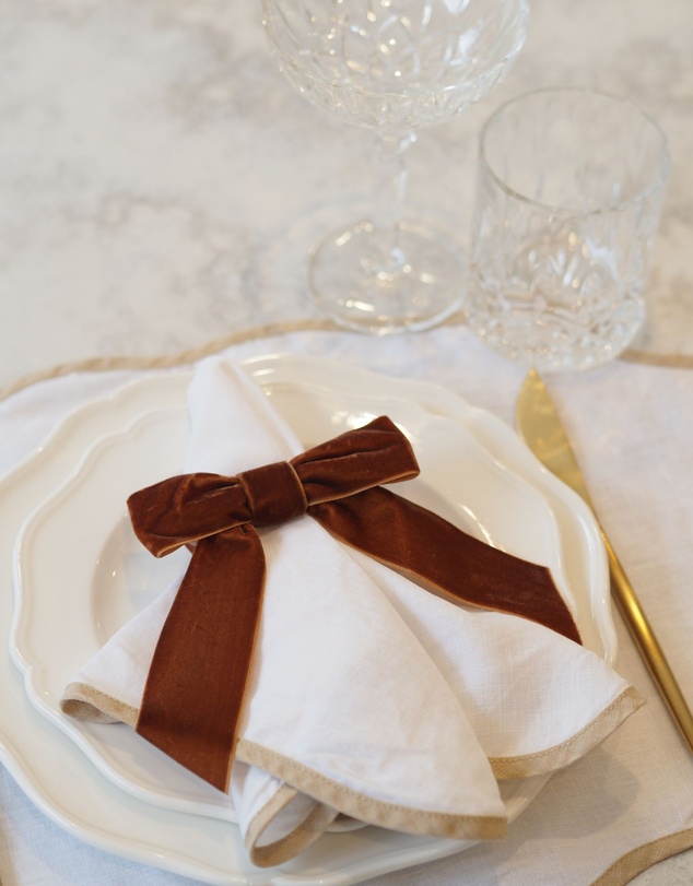 Tablescaped - Set of 4 Camel Velvet Bow Napkin Rings