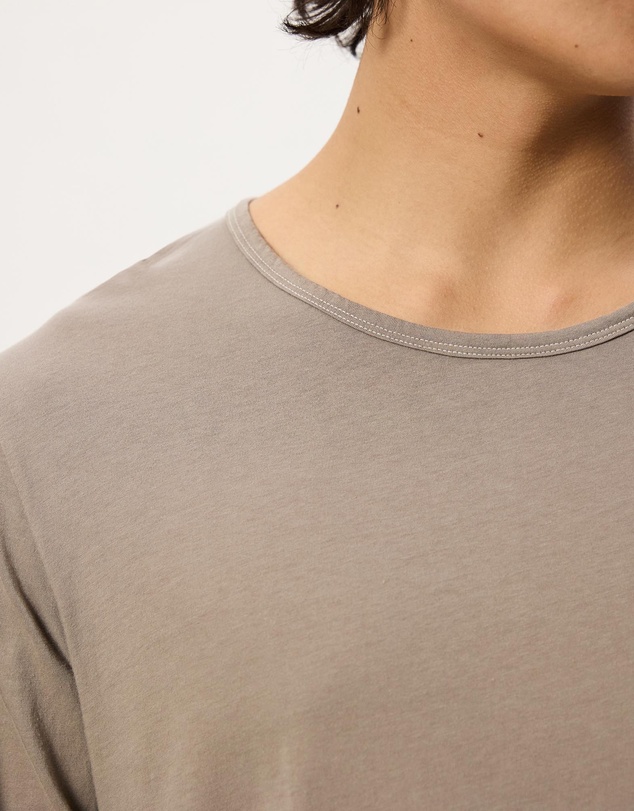 Surrounded By Ghosts - The Howlite Long Sleeve T-Shirt