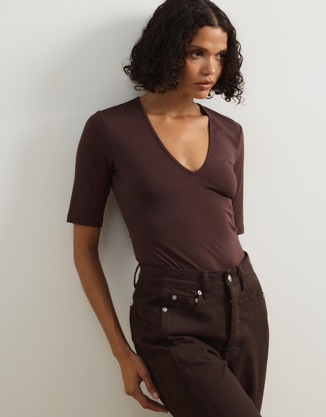 Atmos&Here - Deep V-Neck T-Shirt