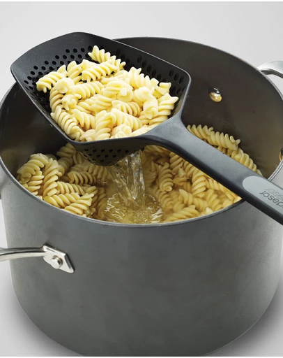 Joseph Joseph - Scoop™ Plus Colander (Black)