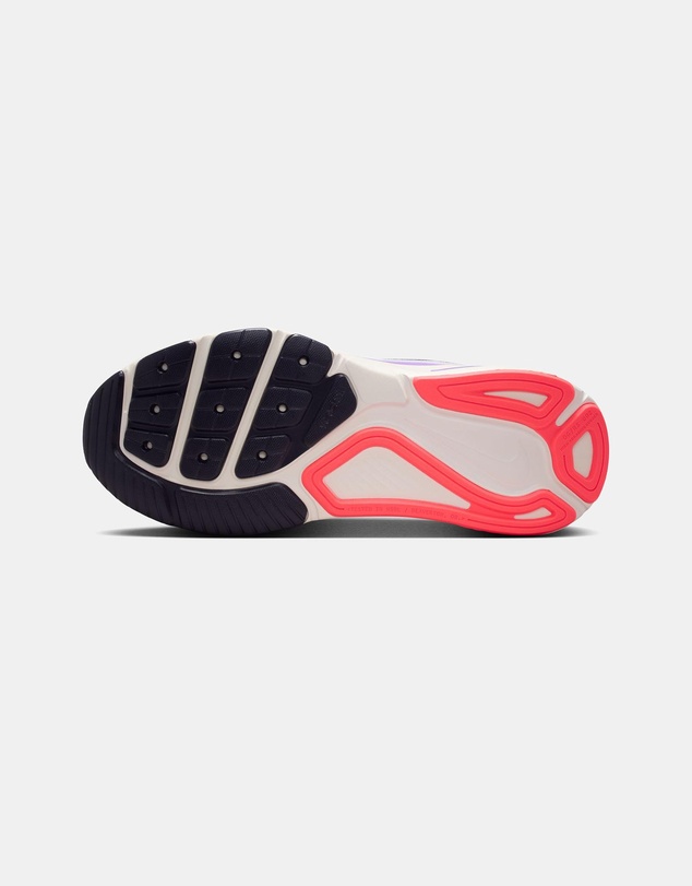 Nike - Structure 26 - Women's