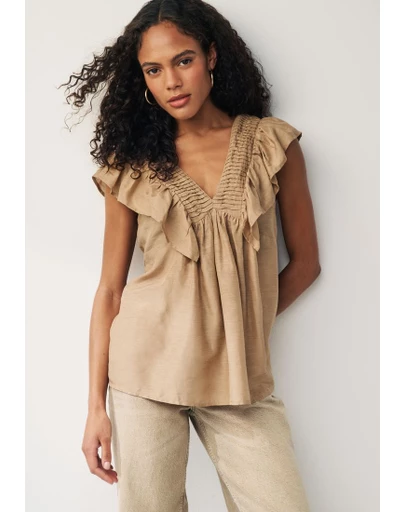 NEXT - Sleeveless Ruffle V-Neck Top
