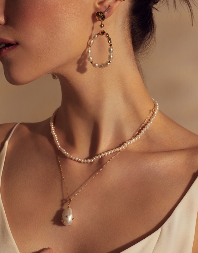 Wanderlust + Co - Beaded Pearl Gold Necklace